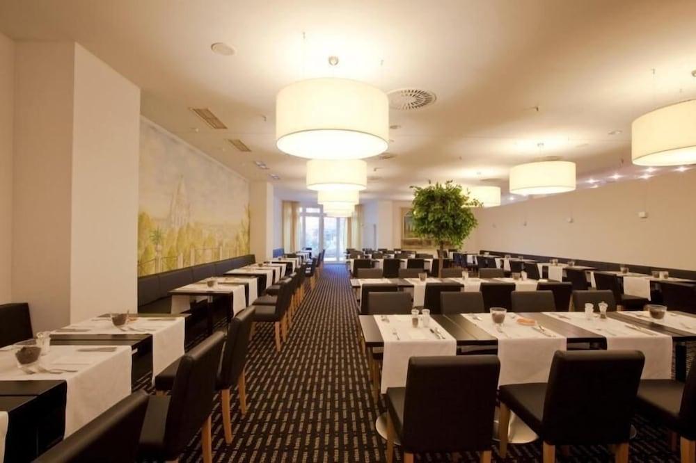 Relexa Hotel Frankfurt Am Main Restoran foto